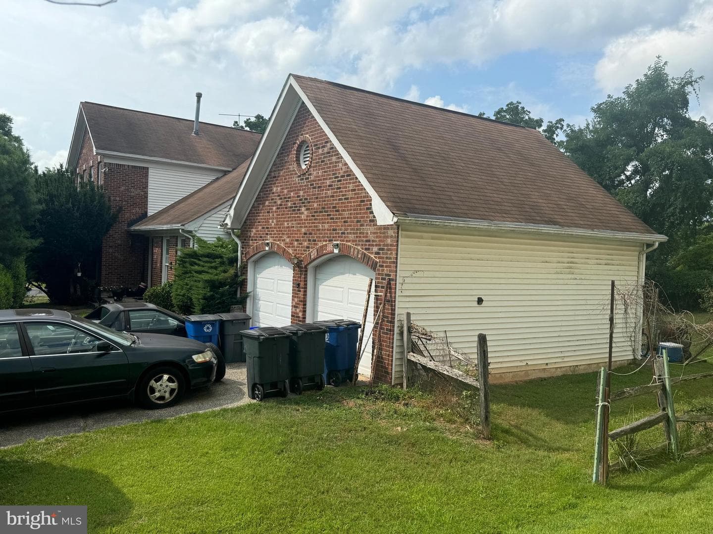 325 Hammonton Place photo 3