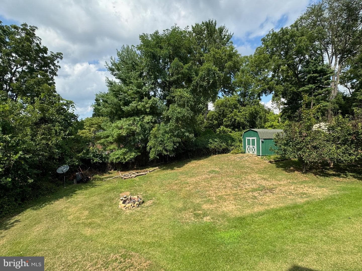 325 Hammonton Place photo 8