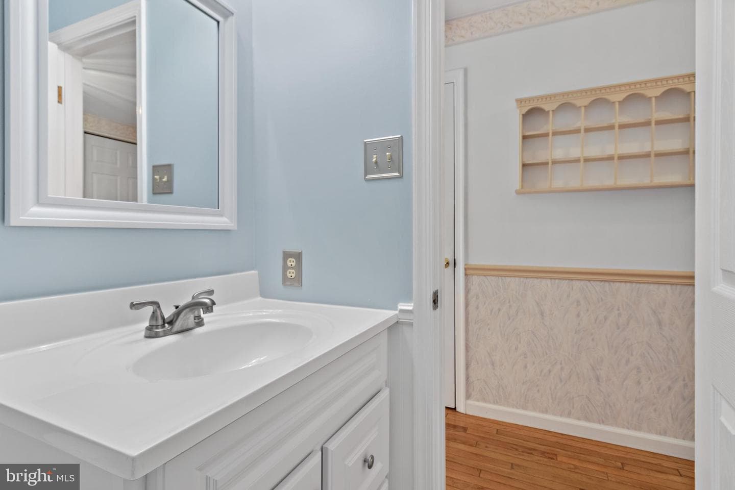 19119 Broadwater Way photo 12