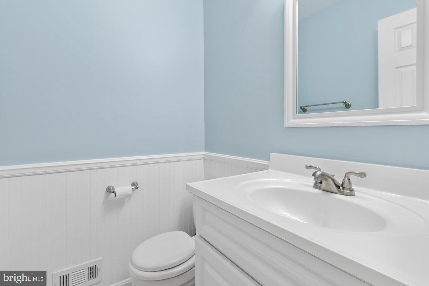 19119 Broadwater Way photo 13