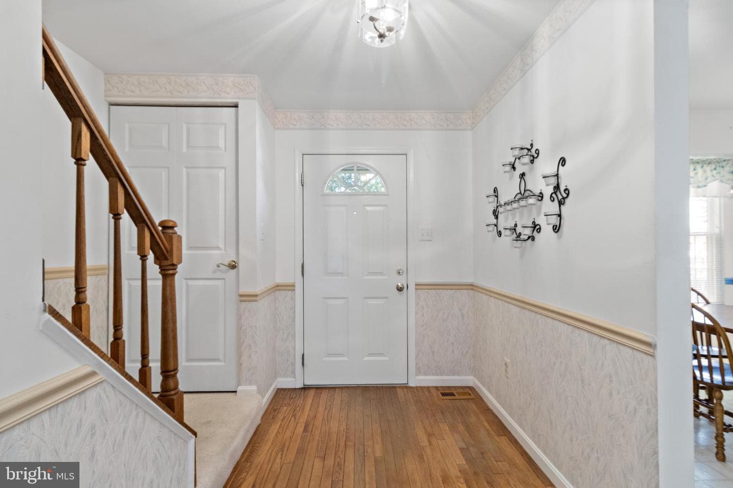 19119 Broadwater Way photo 3