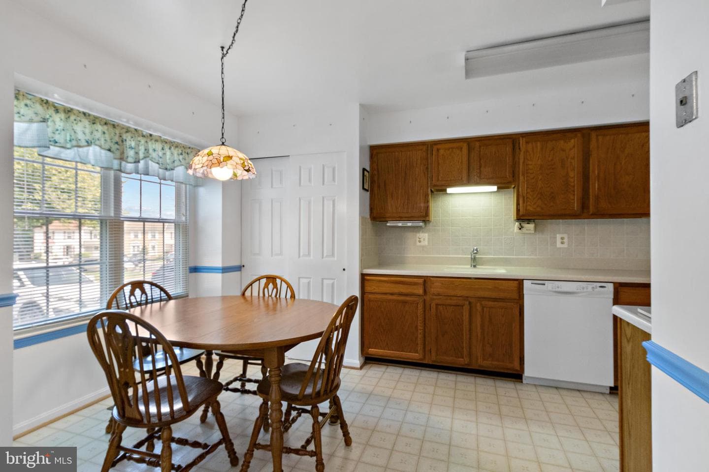 19119 Broadwater Way photo 4