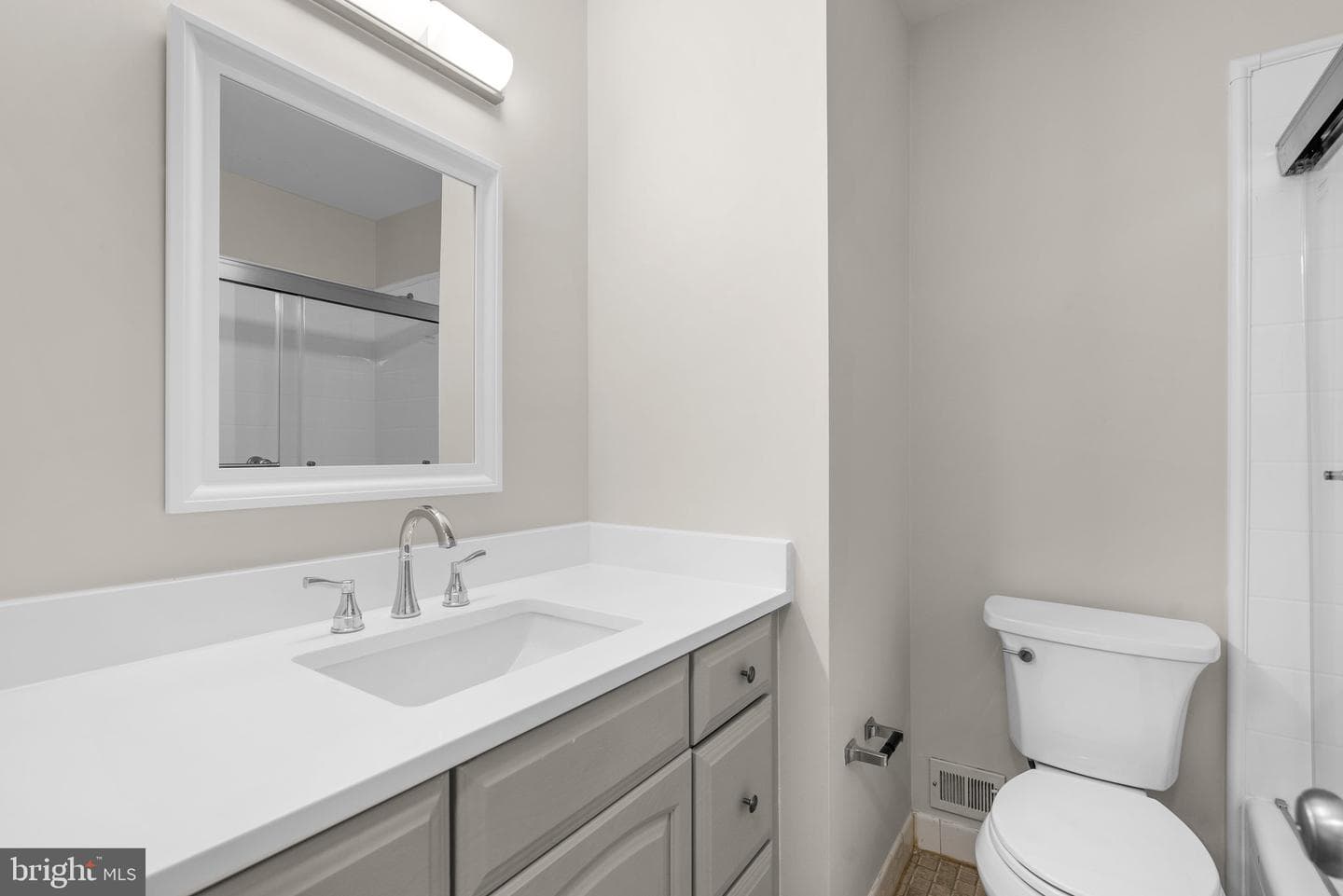 13523 Vandalia Drive photo 28