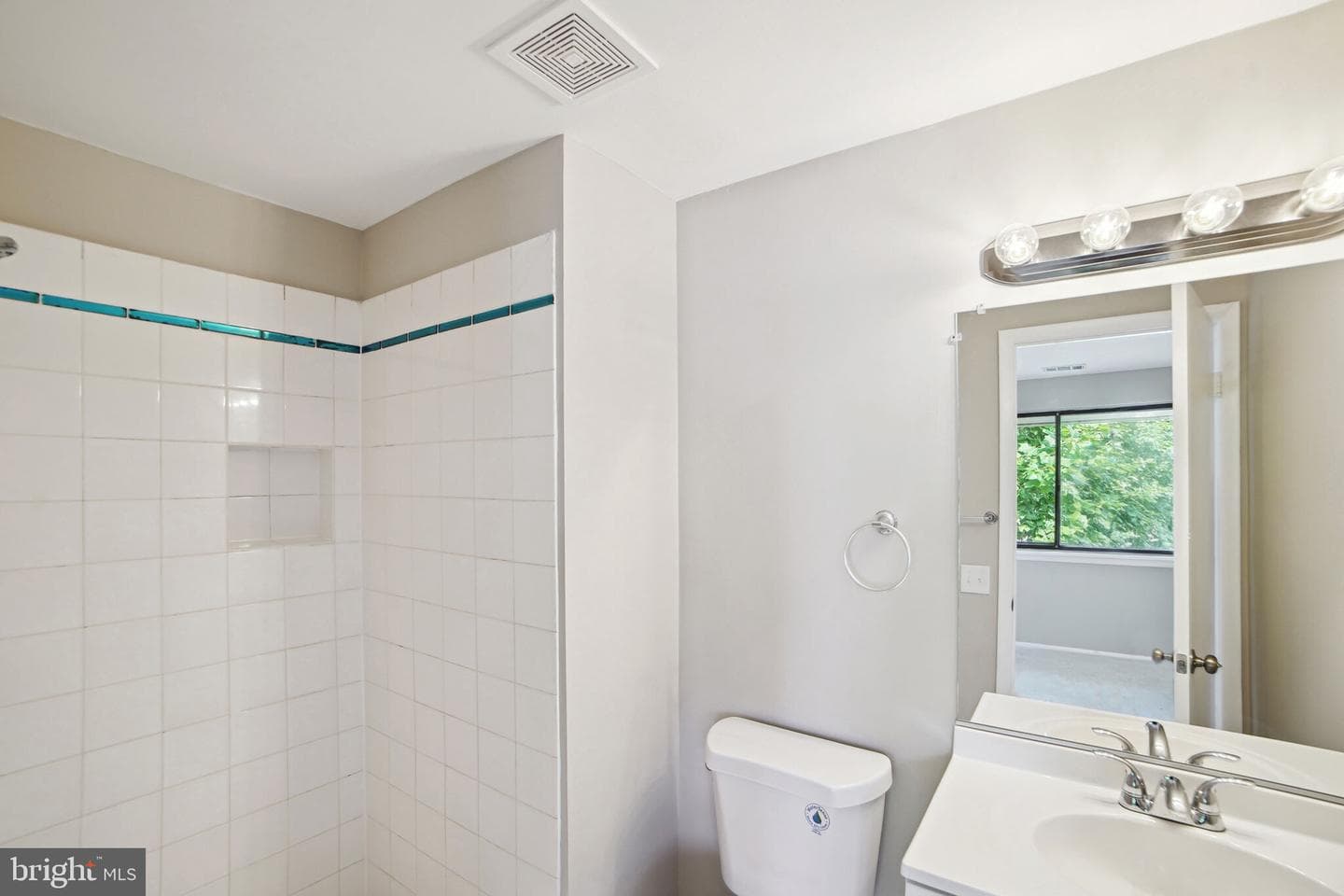 18514 Eagles Roost Drive photo 14