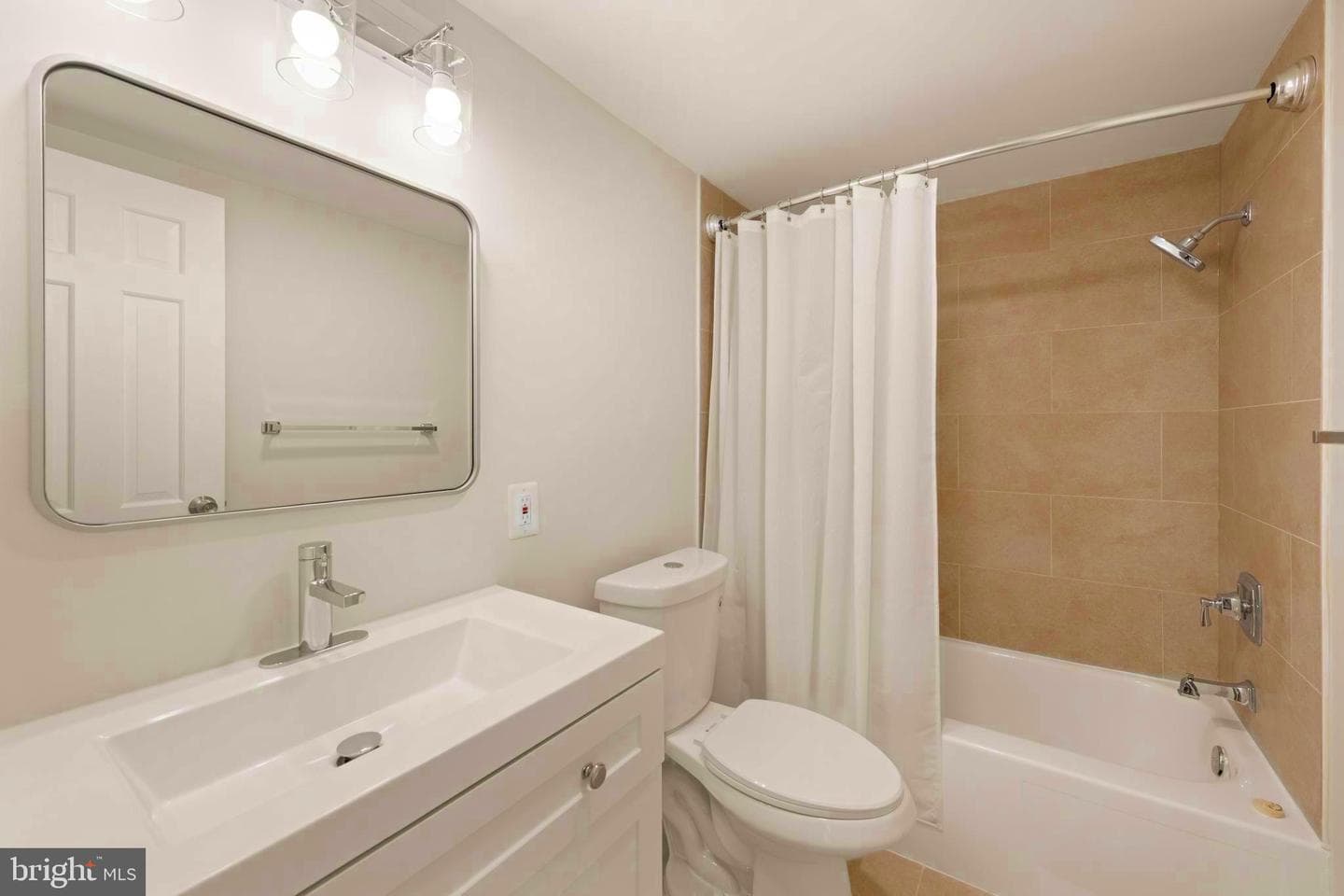 4601 N Park Avenue #807-G photo 14