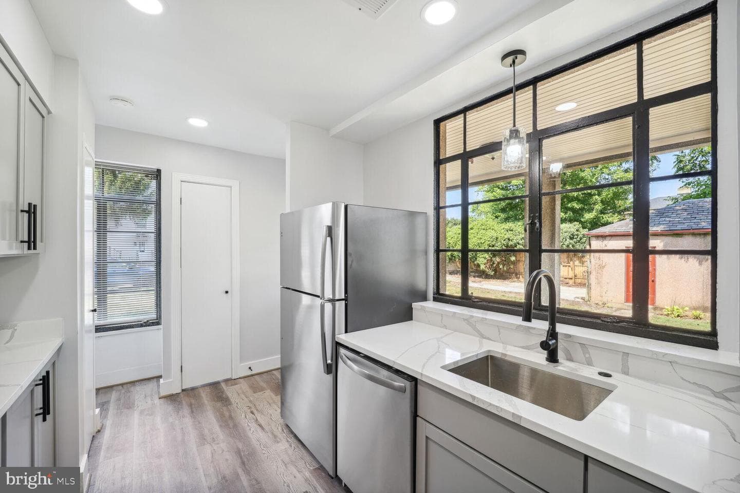 9900 Colesville Road photo 16