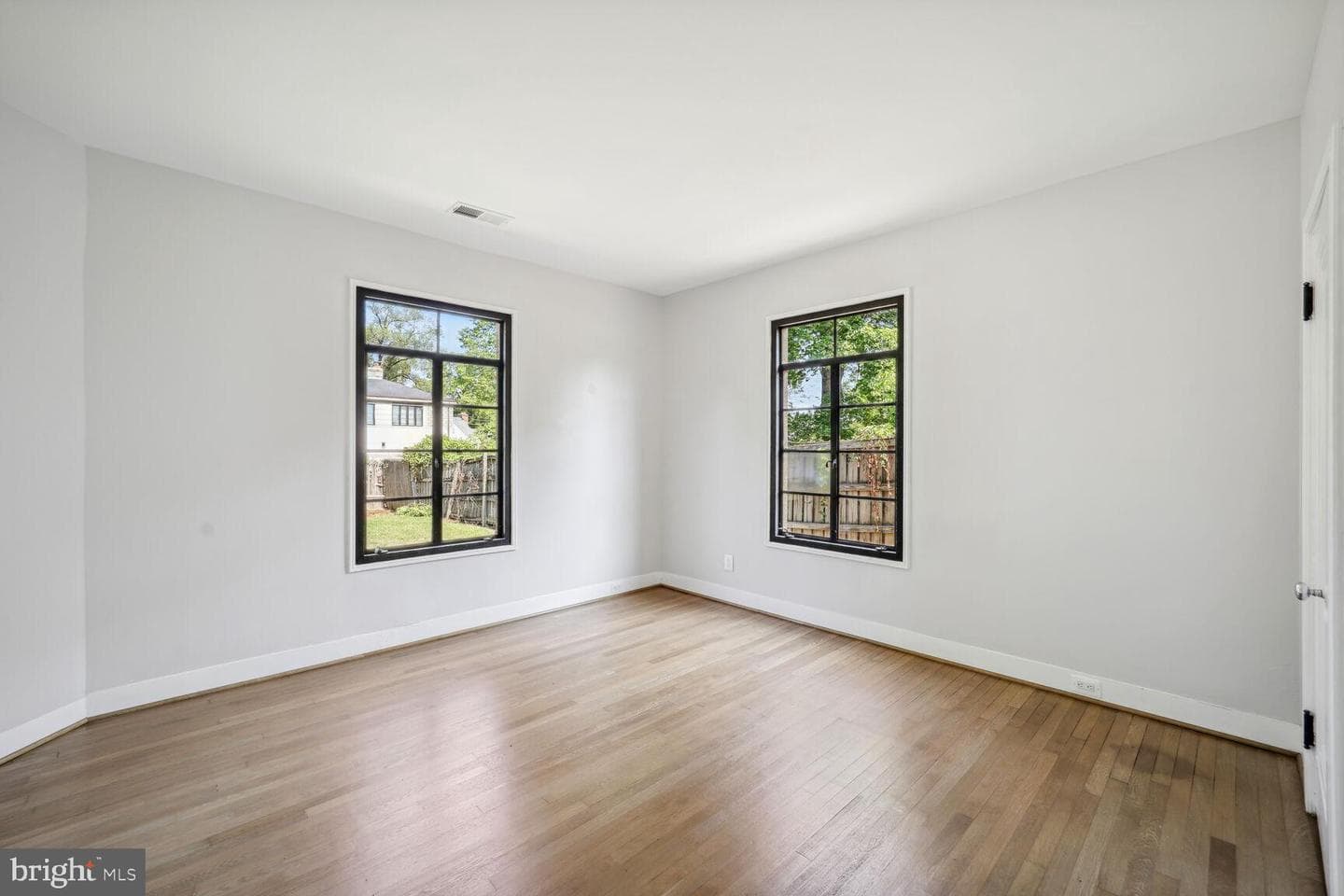 9900 Colesville Road photo 19
