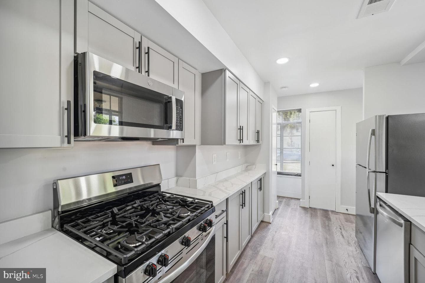 9900 Colesville Road photo 4