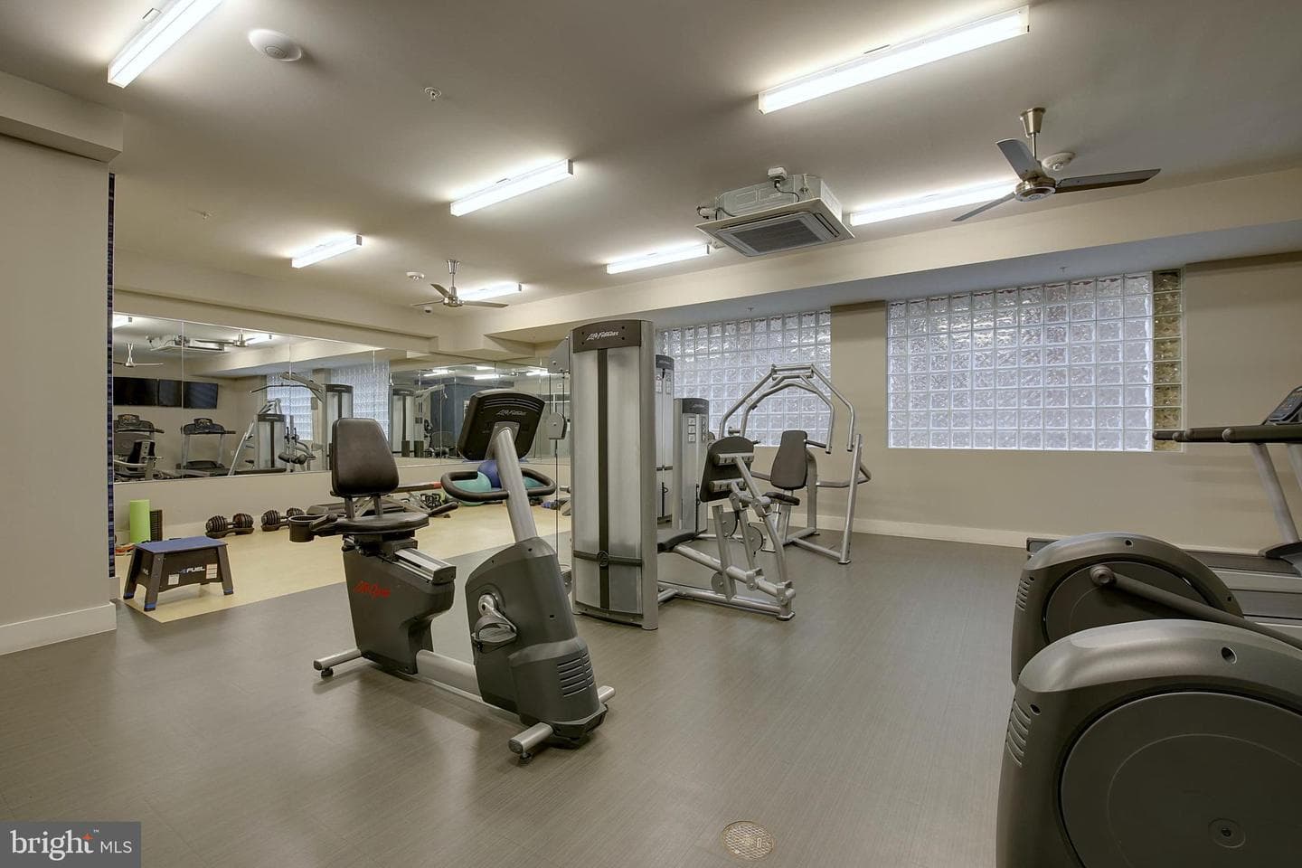 1320 Fenwick Lane #609 photo 36
