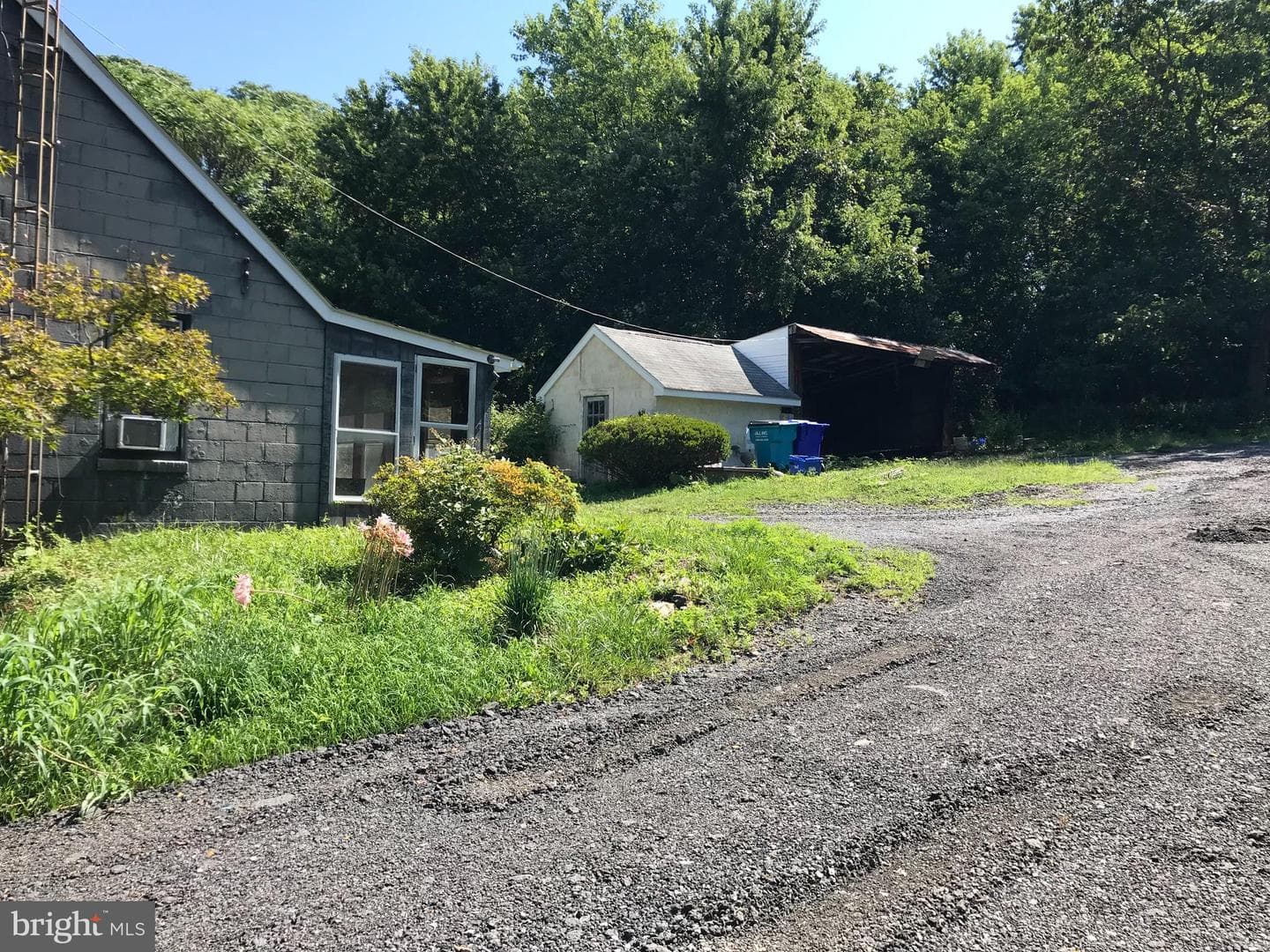 26901 Clarksburg Road photo 7