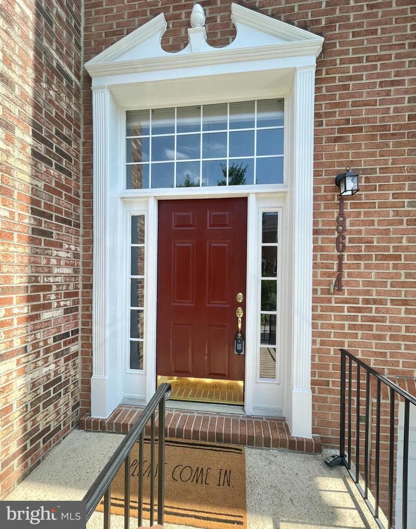 18614 Carriage Walk Circle photo 2