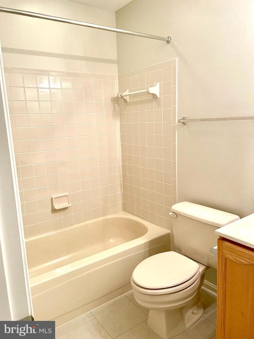 18614 Carriage Walk Circle photo 33