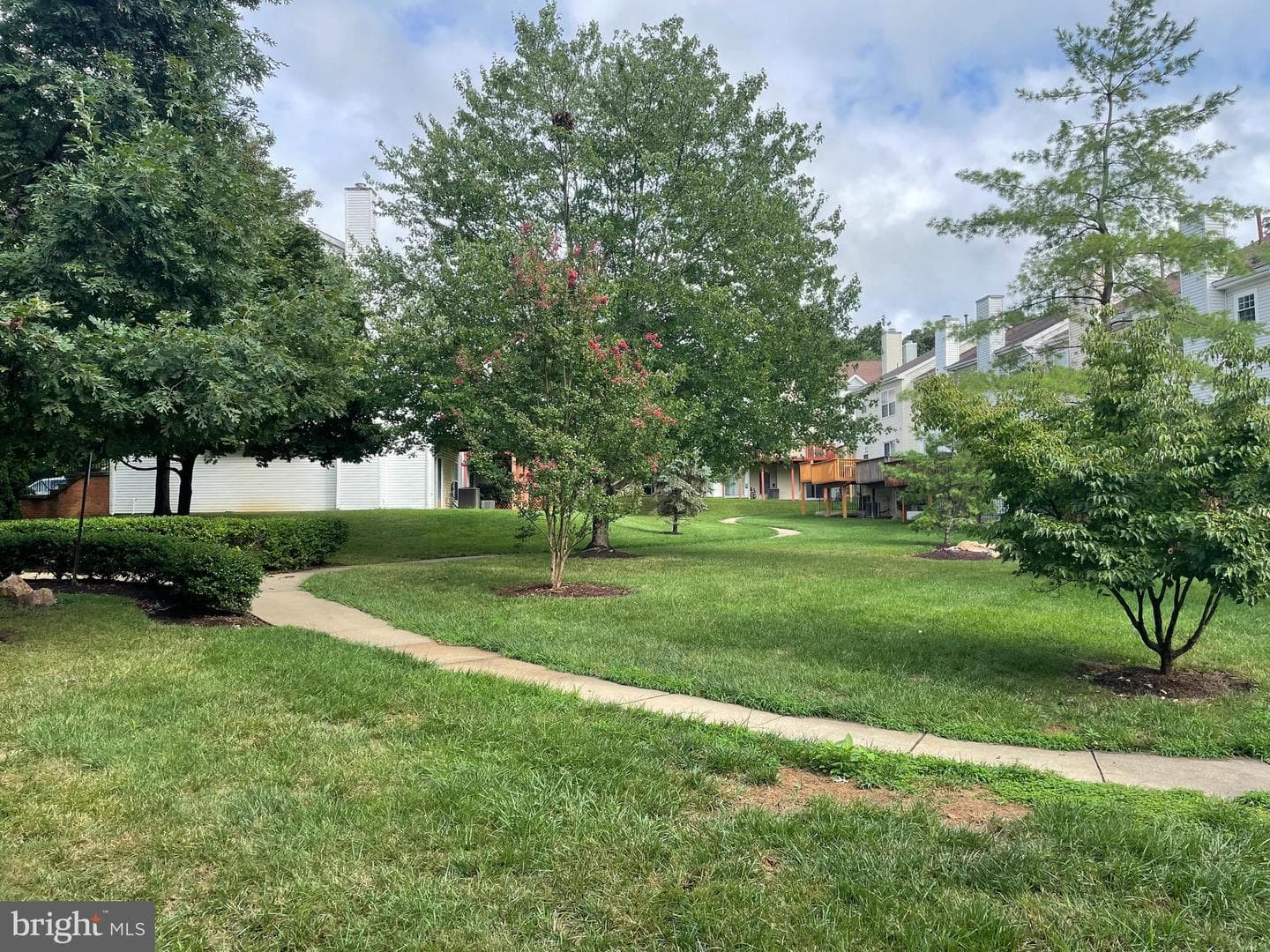 18614 Carriage Walk Circle photo 36