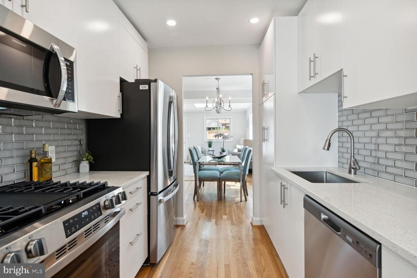 10109 Quinby Street photo 10