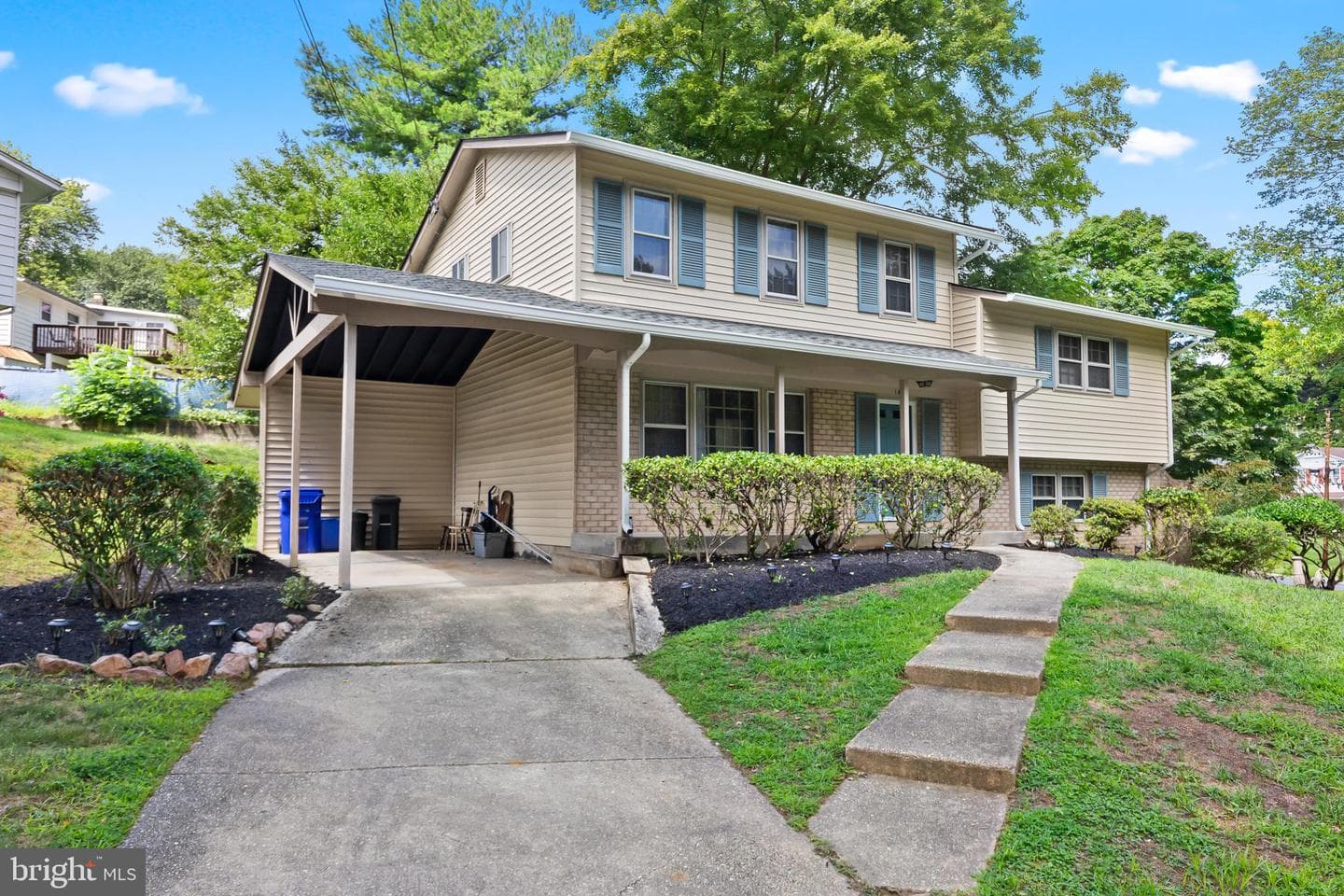1419 Peaceful Lane photo 2