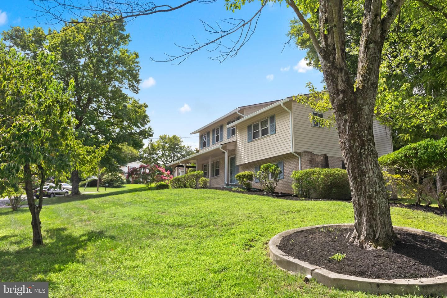 1419 Peaceful Lane photo 3