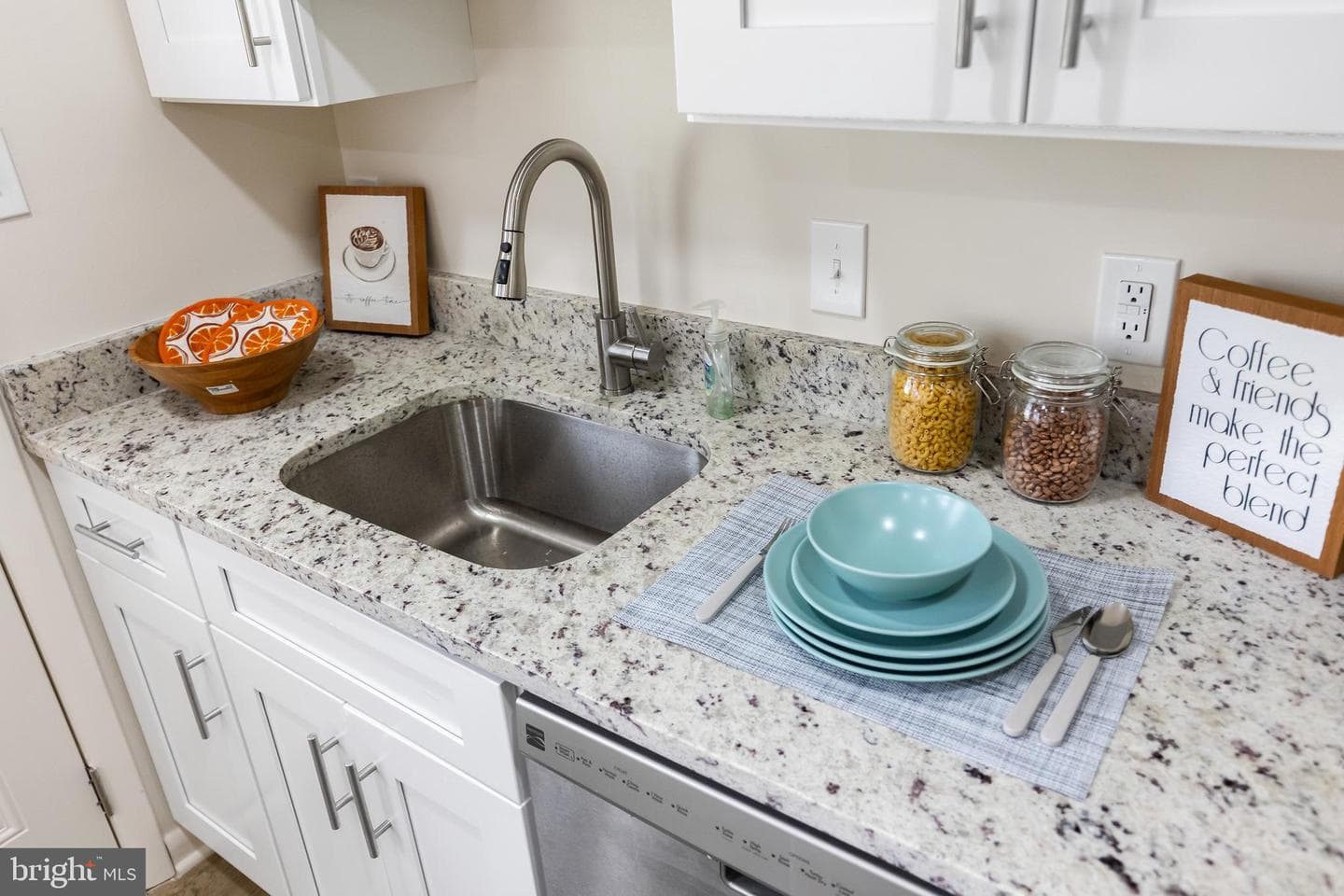 1419 Peaceful Lane photo 9