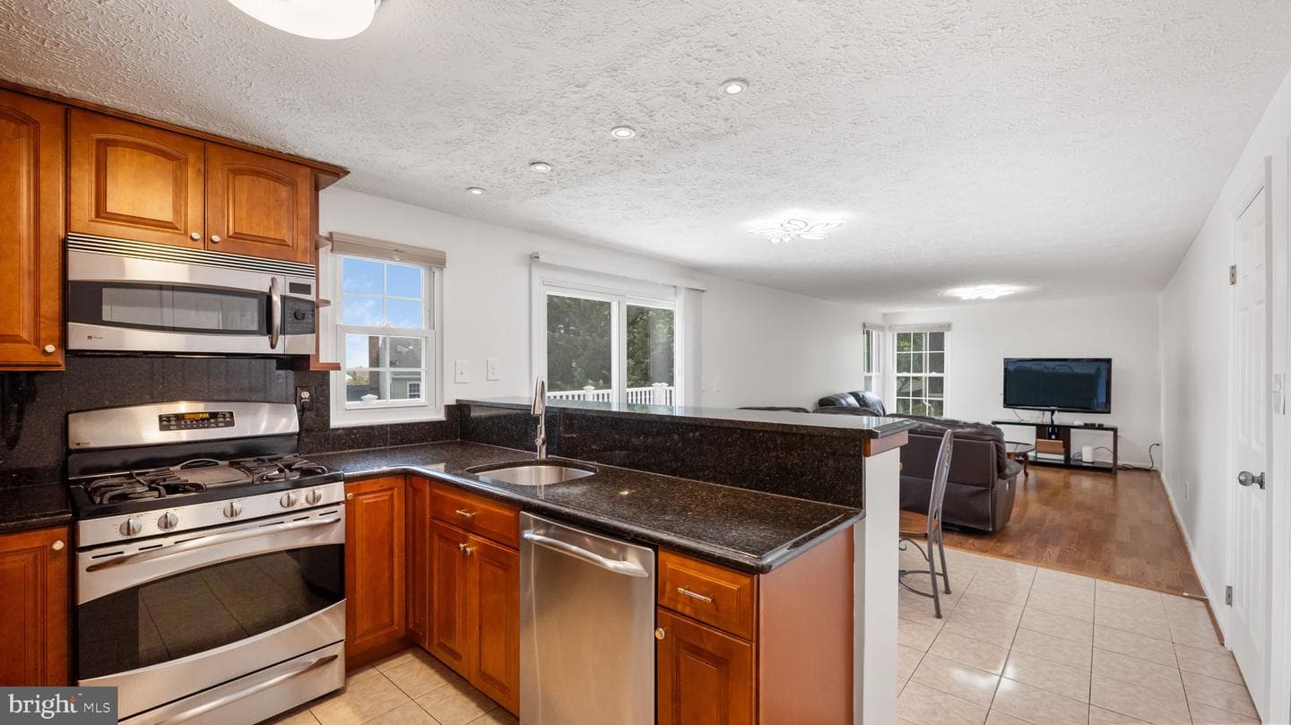 24028 Glade Valley Terrace photo 12