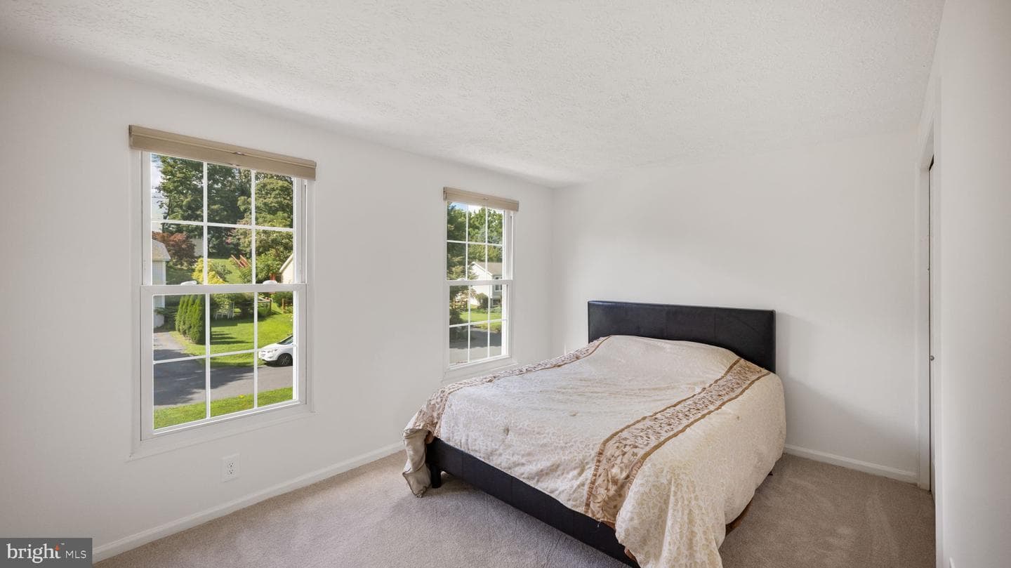 24028 Glade Valley Terrace photo 19
