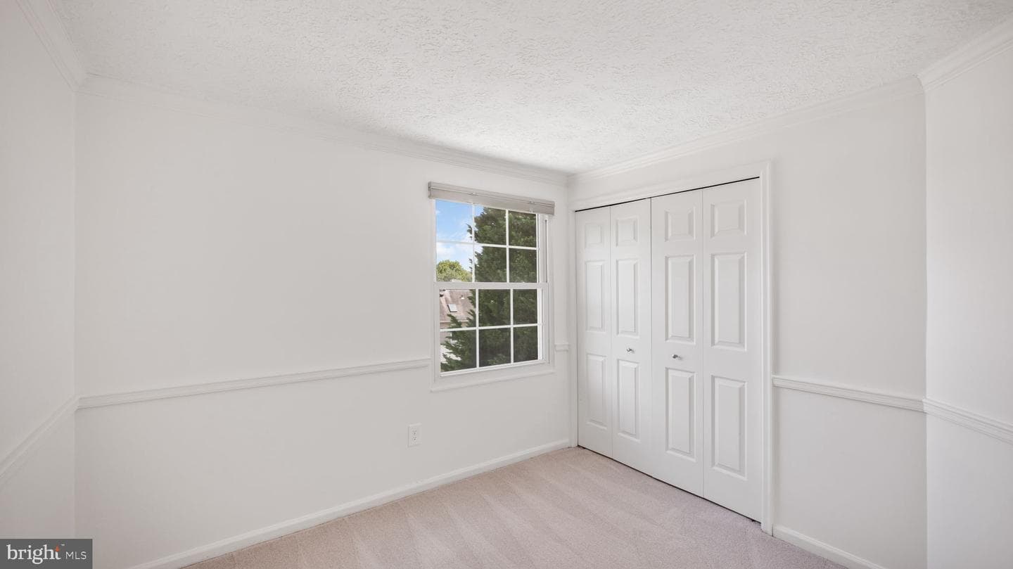 24028 Glade Valley Terrace photo 21