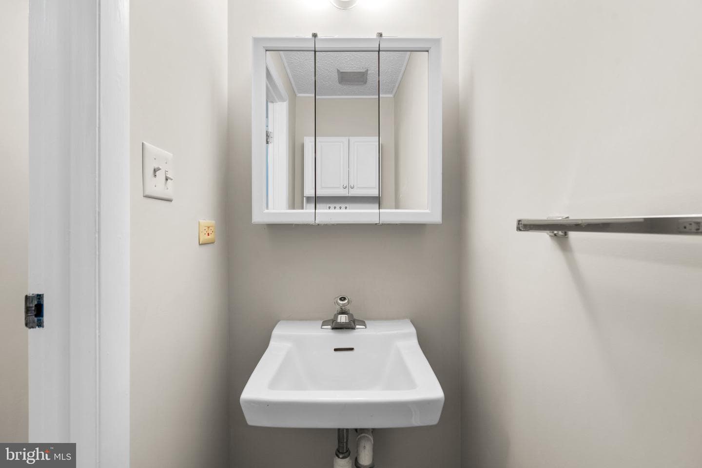 1405 Pillock Place photo 7