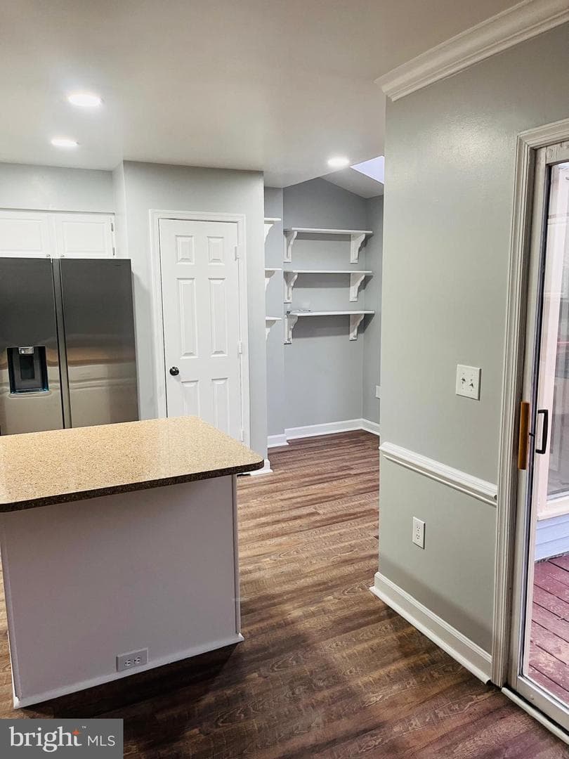 20309 Cedarhurst Way photo 2
