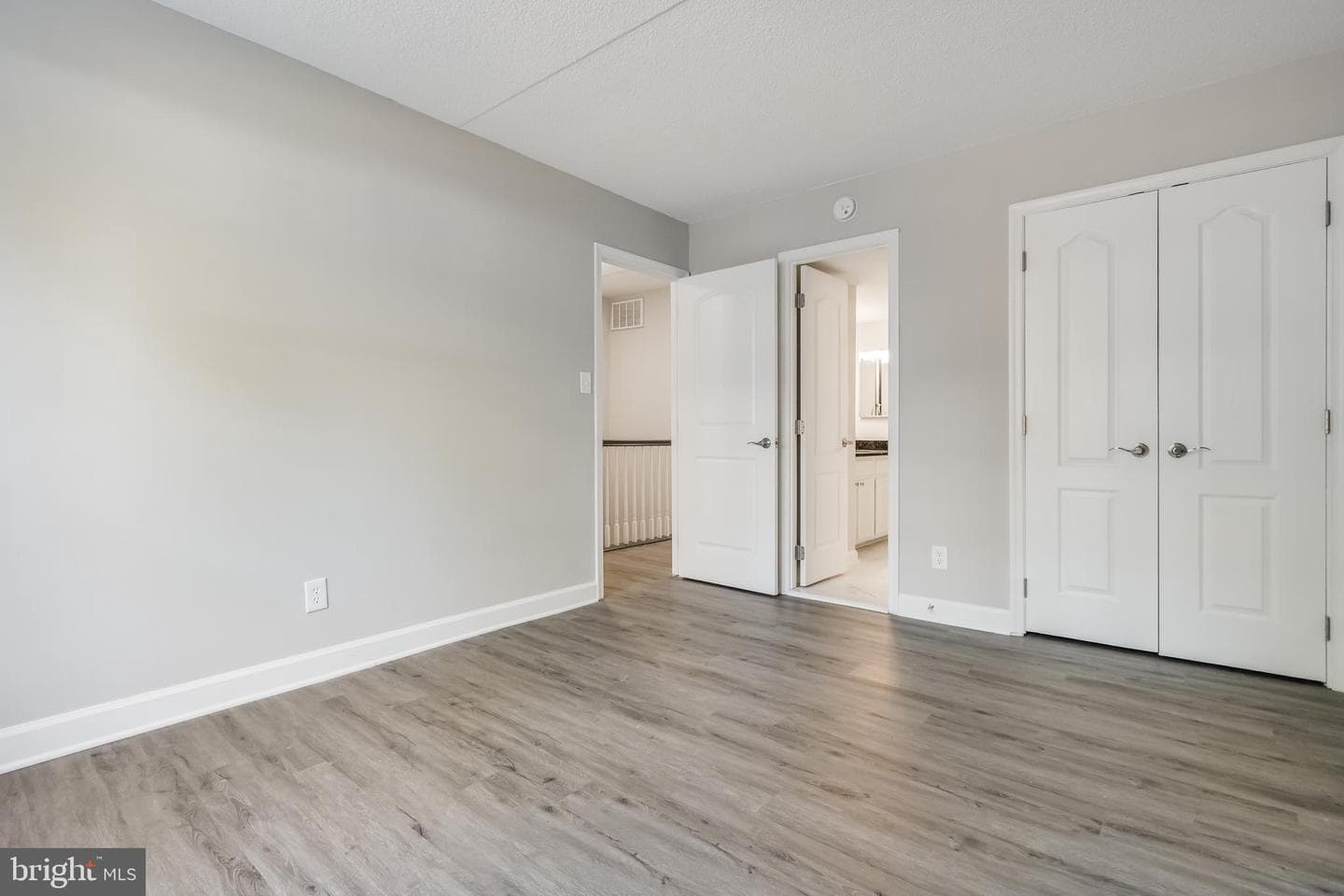3940 Chesterwood Drive #3940 photo 32