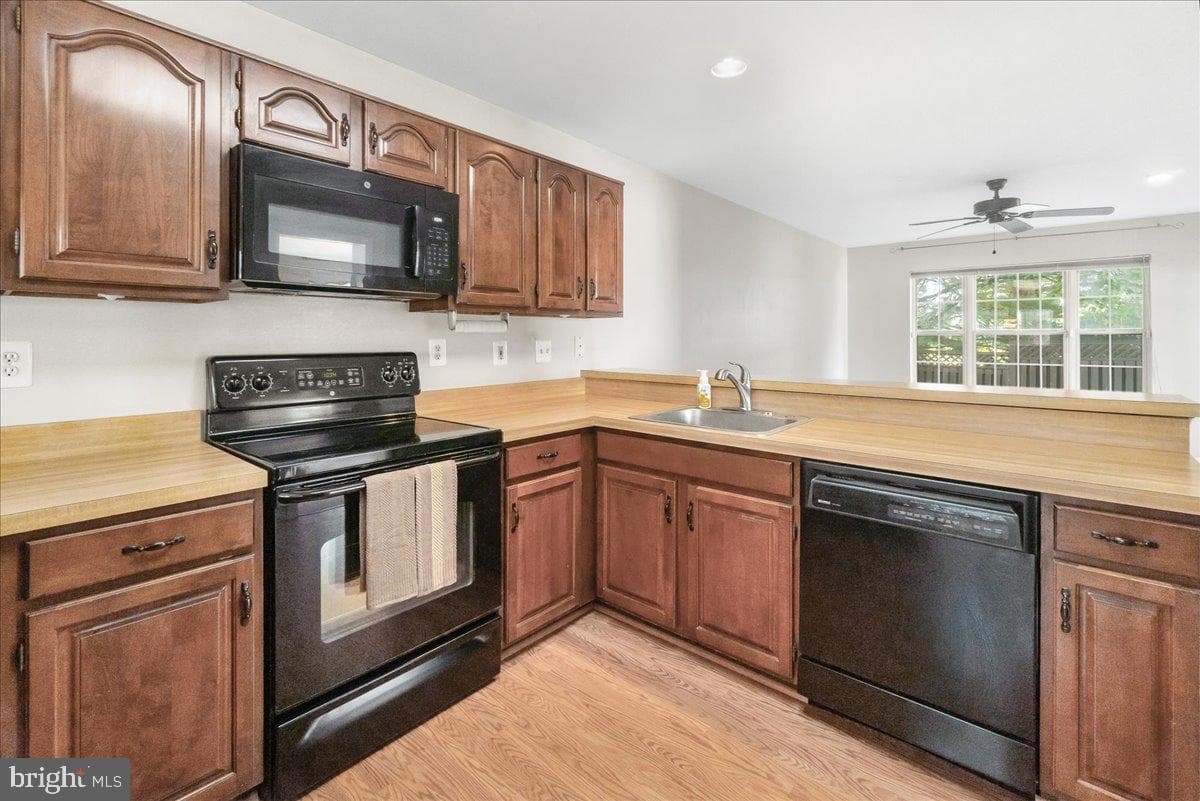 20305 Marketree Place photo 13