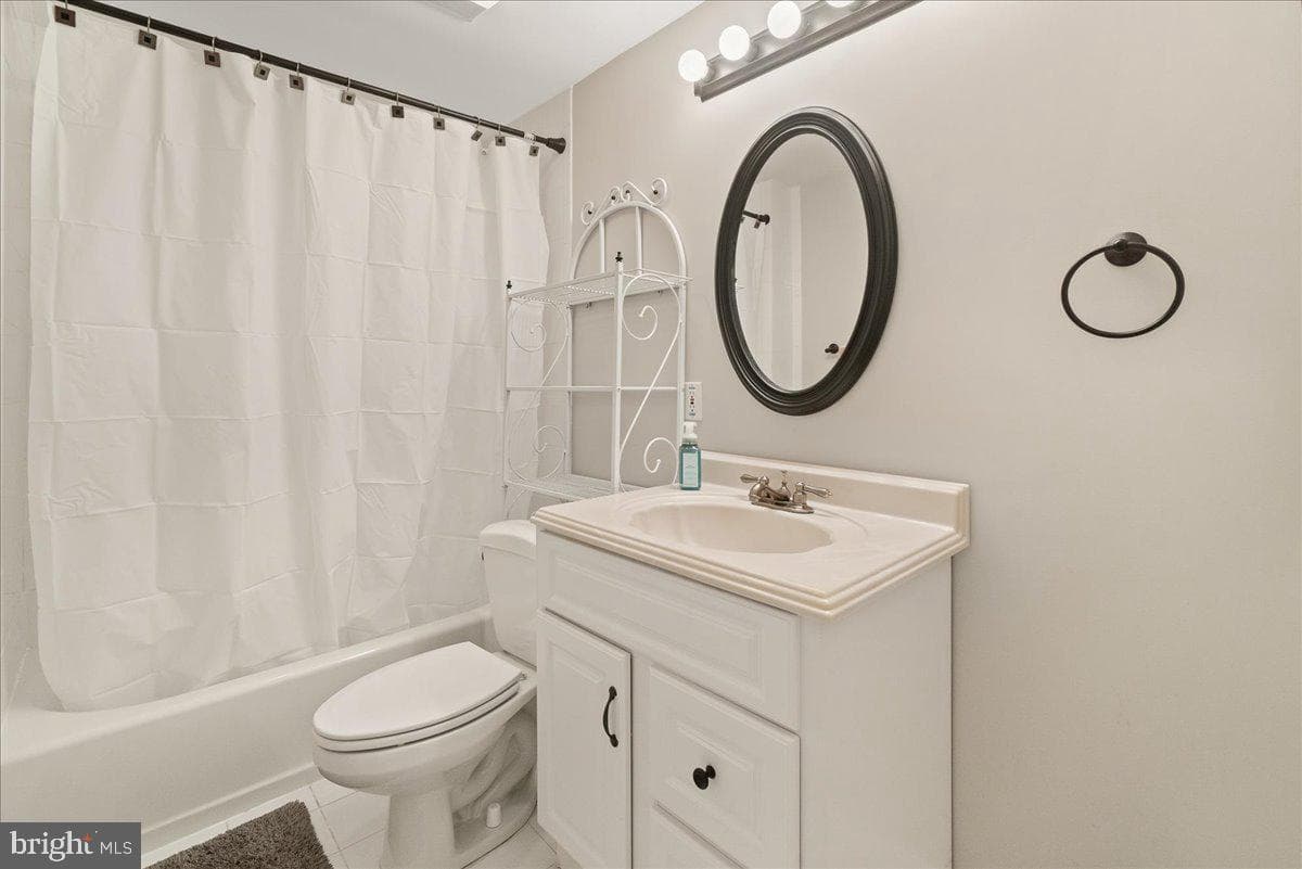 20305 Marketree Place photo 35