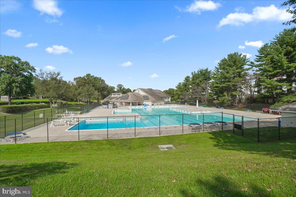 20305 Marketree Place photo 49