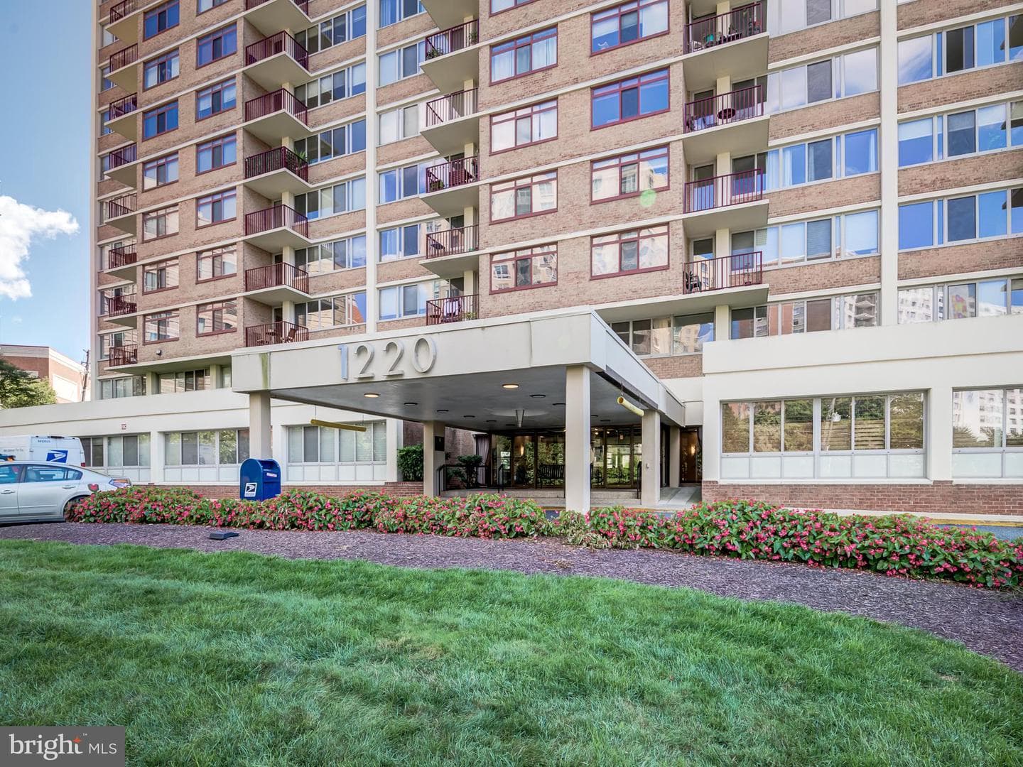 1220 Blair Mill Road #902