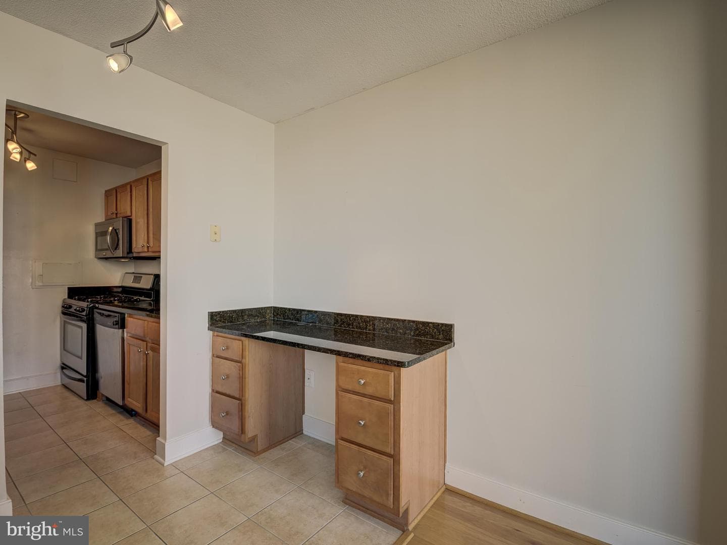 1220 Blair Mill Road #902 photo 13