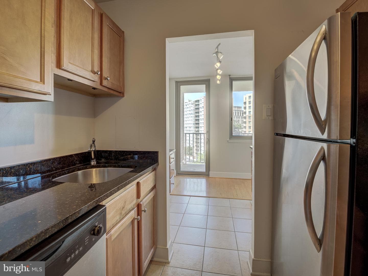 1220 Blair Mill Road #902 photo 19