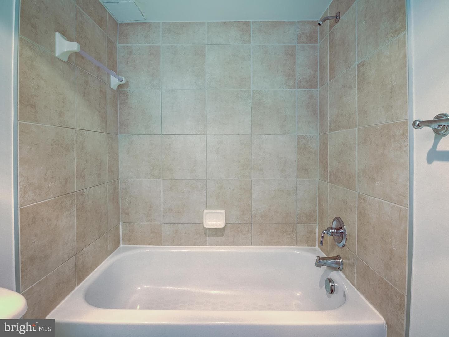 1220 Blair Mill Road #902 photo 34