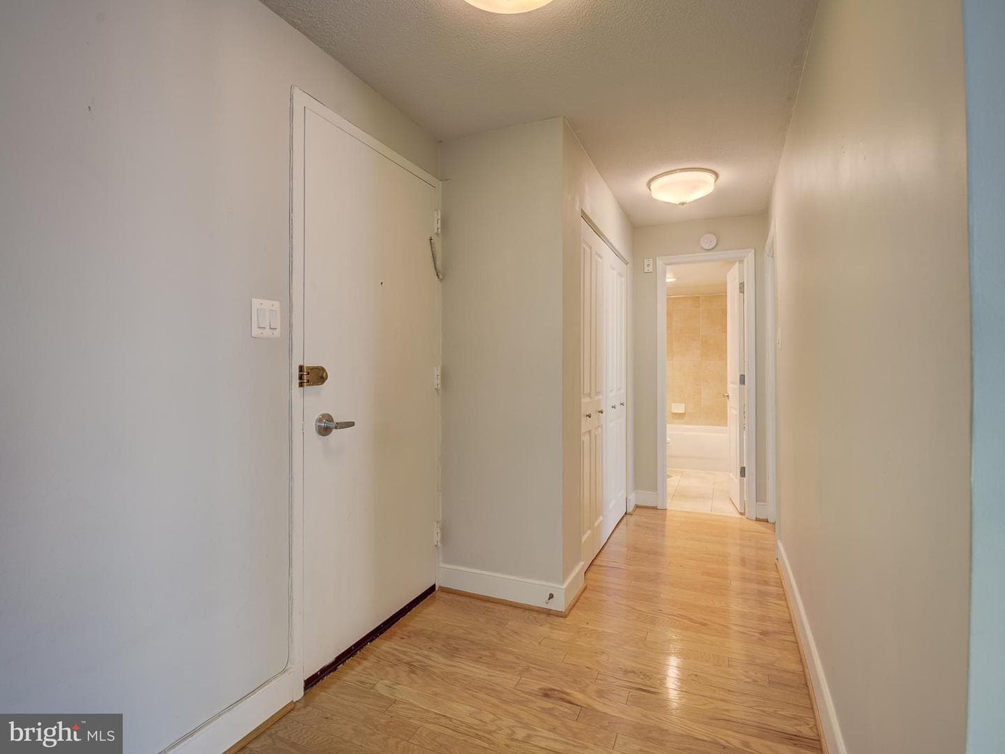 1220 Blair Mill Road #902 photo 4