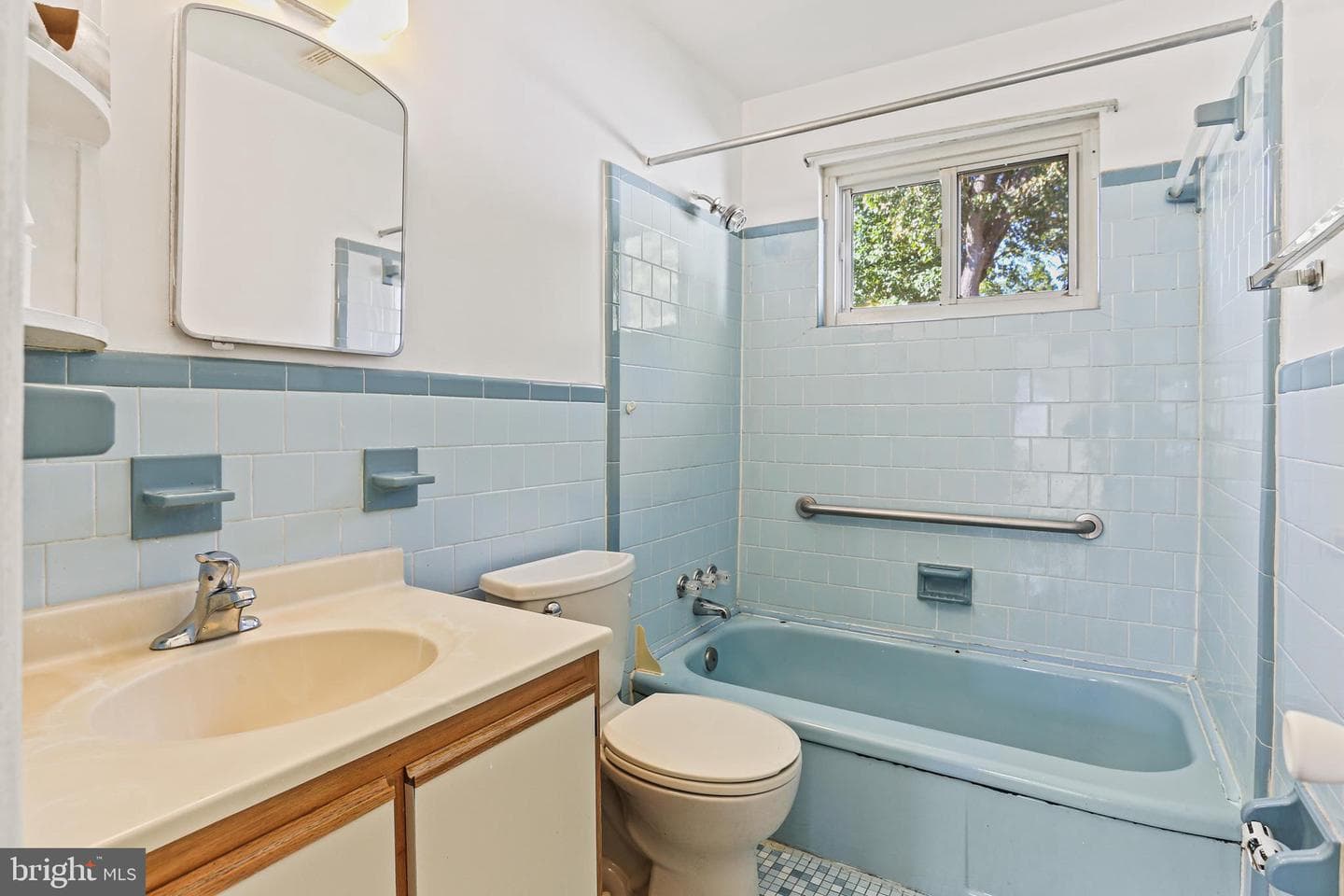 4607 Kemper Street photo 13