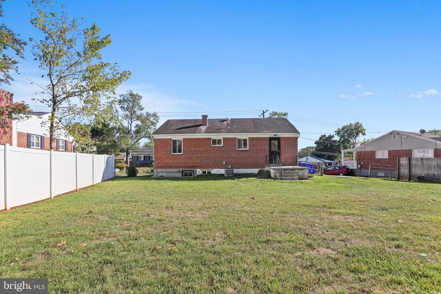 4607 Kemper Street photo 18