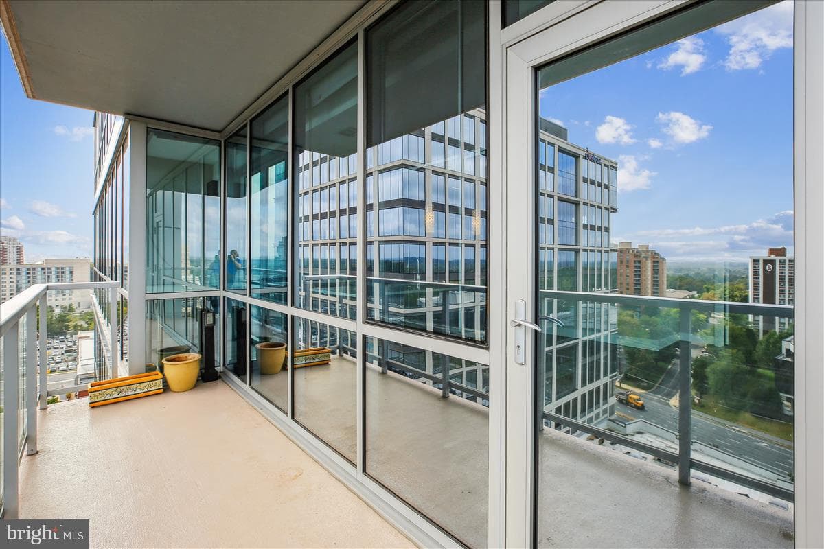 930 Rose Avenue #1610 photo 20