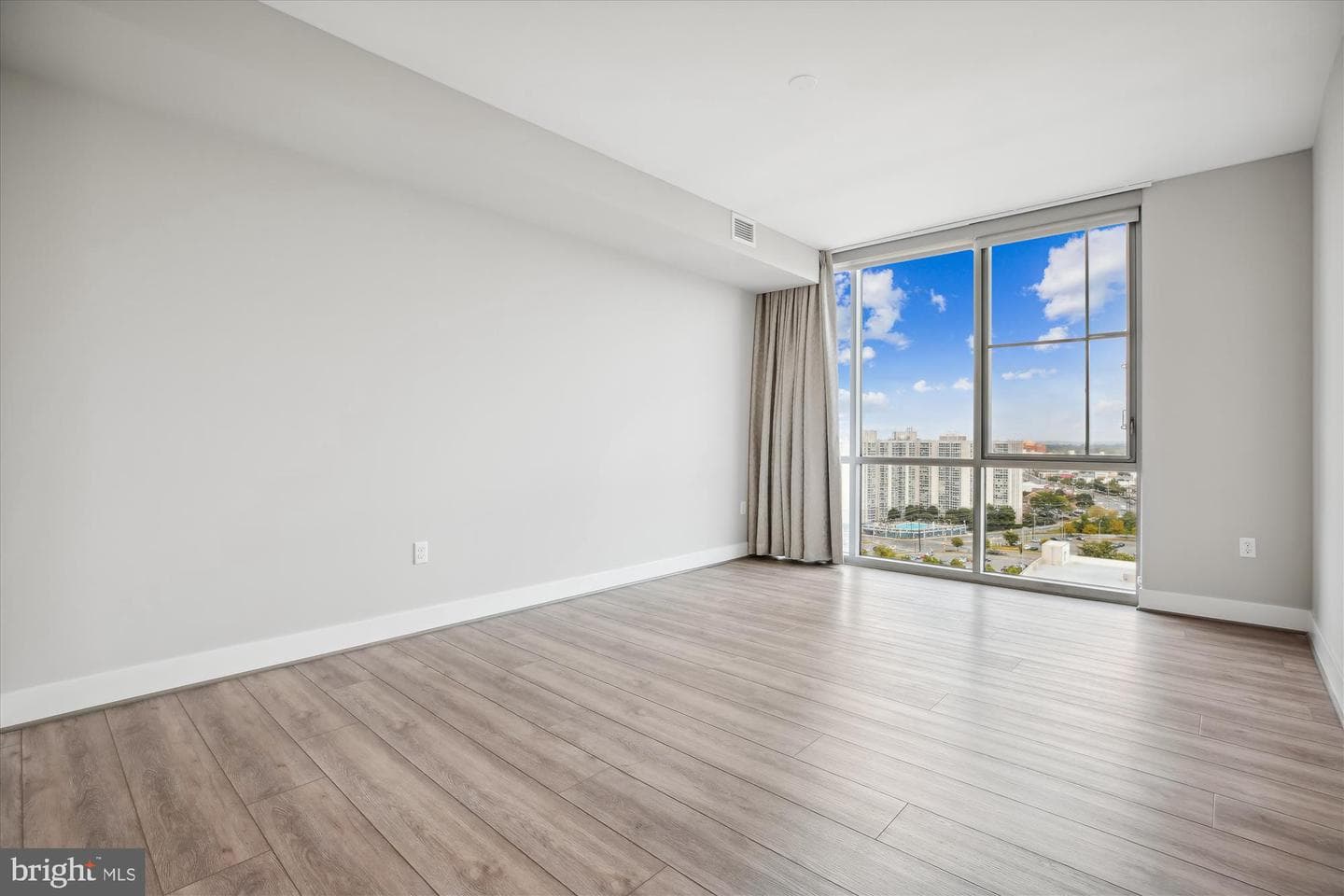 930 Rose Avenue #1610 photo 27
