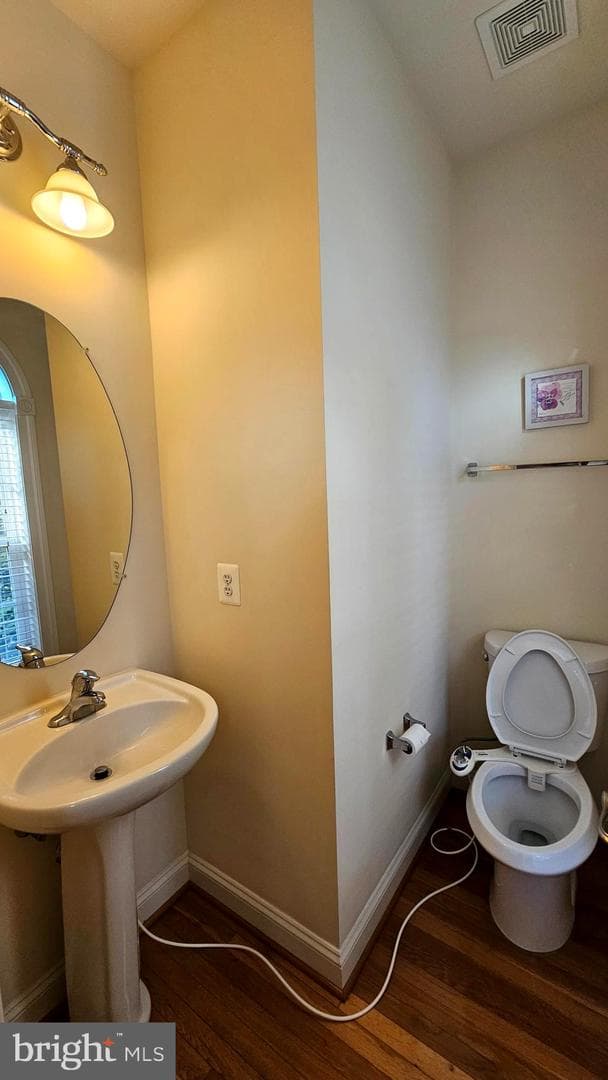 537 Girard Street photo 12