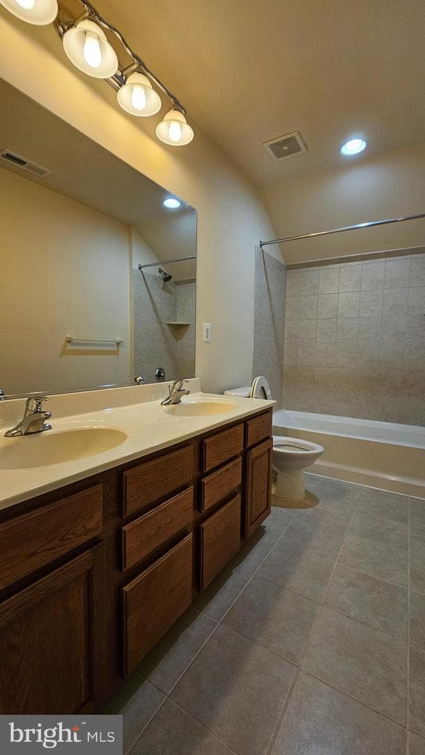 537 Girard Street photo 29