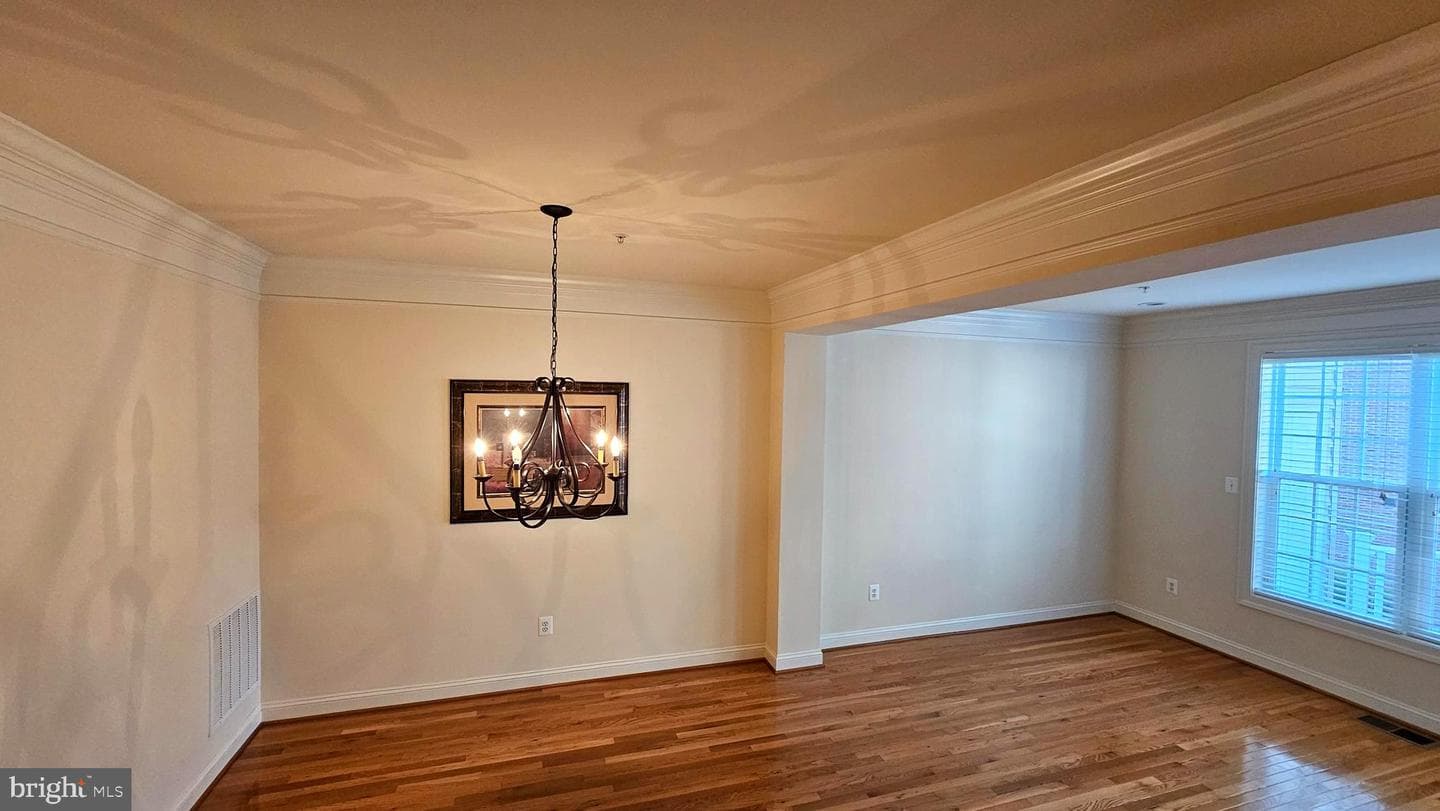 537 Girard Street photo 7