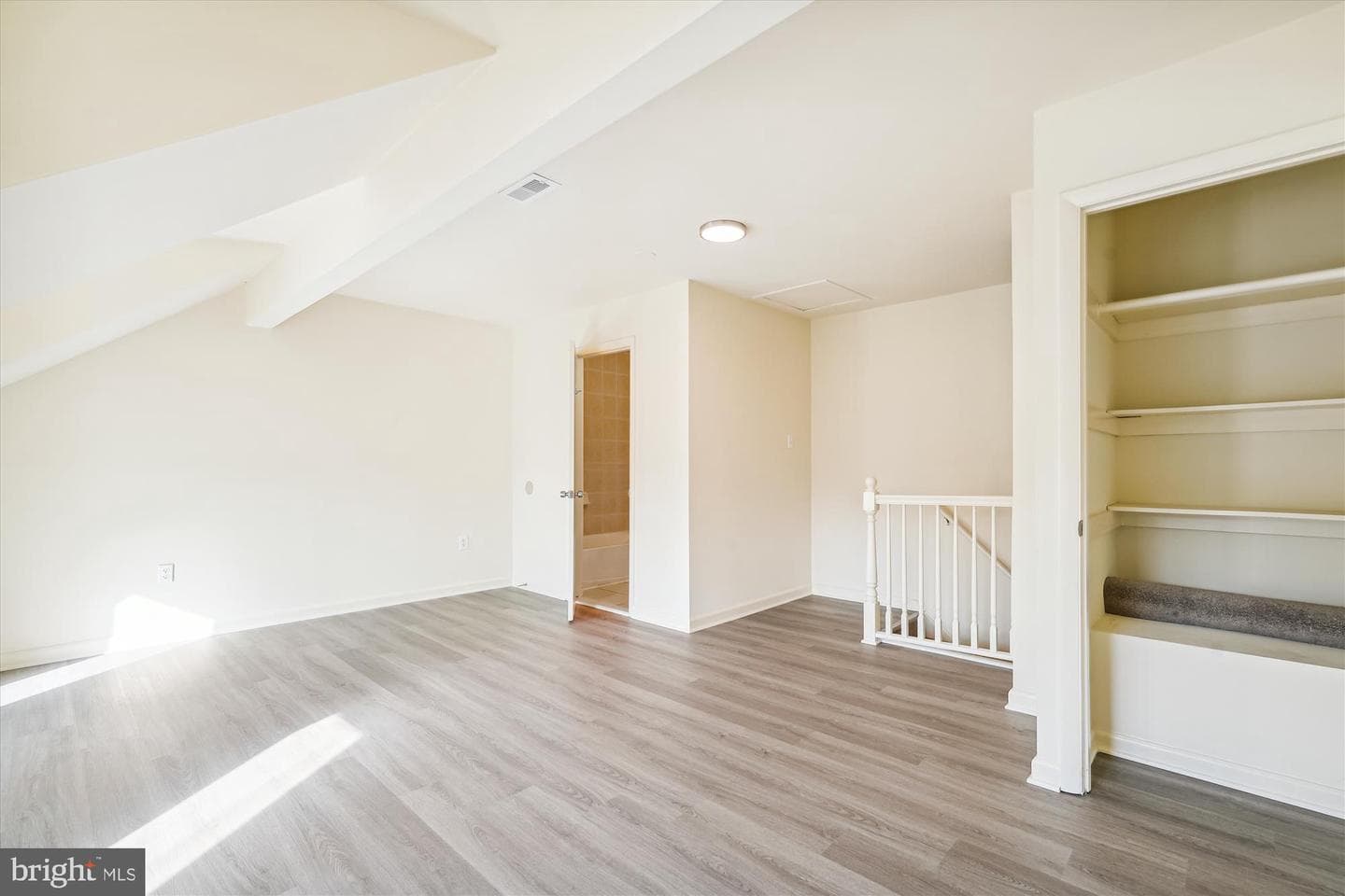 10010 Forest View Place photo 19