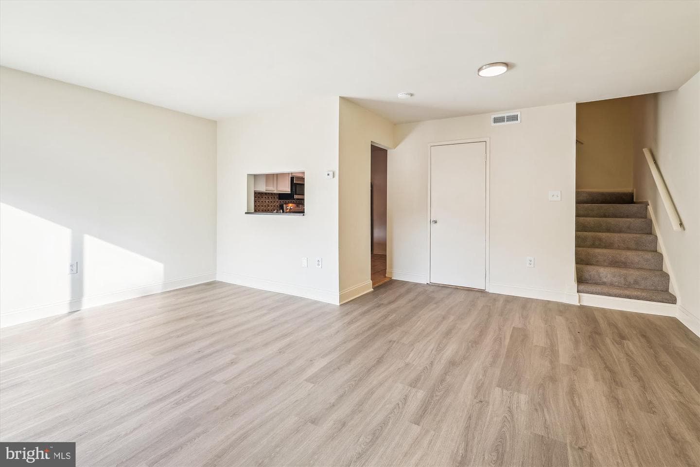 10010 Forest View Place photo 5