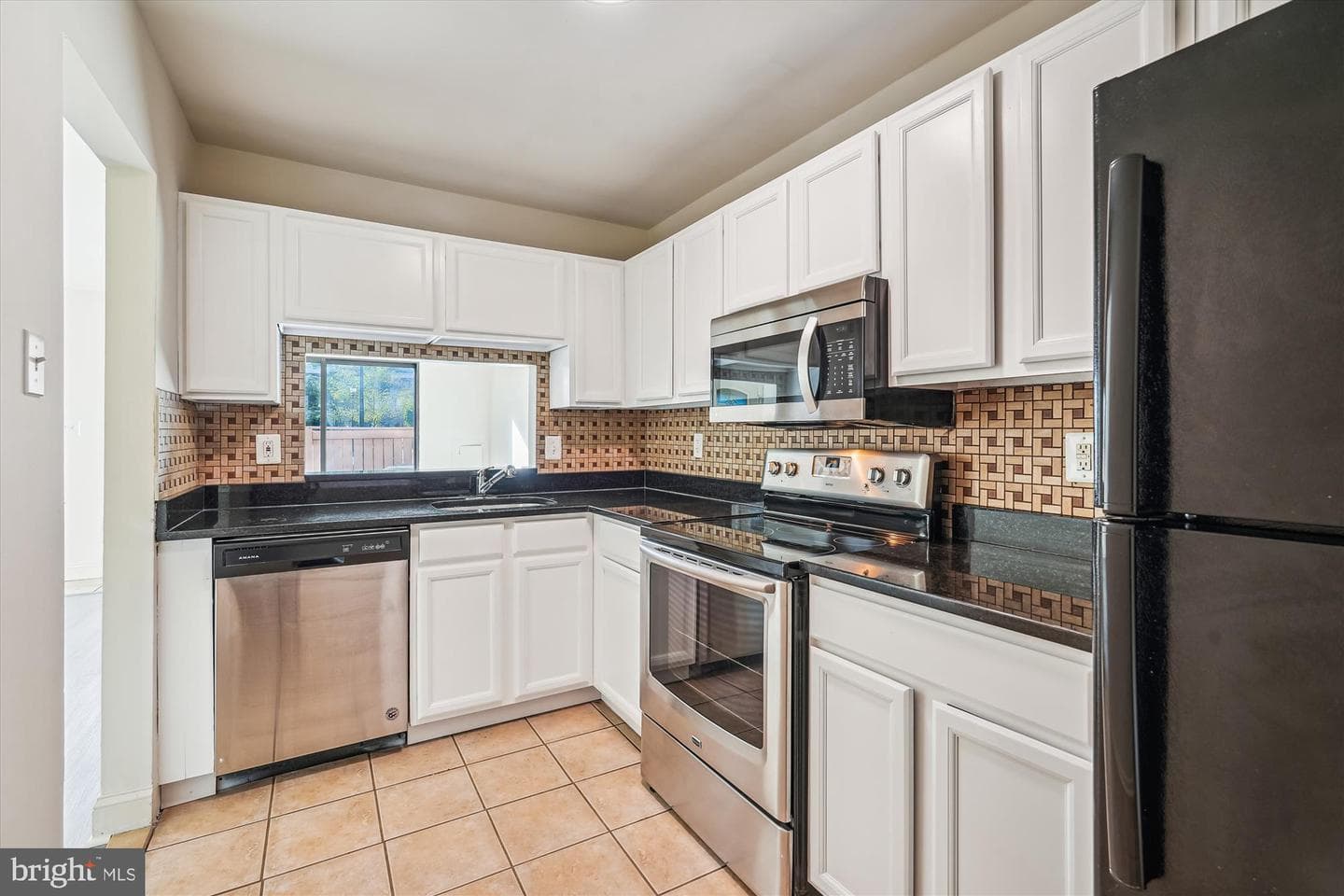 10010 Forest View Place photo 7