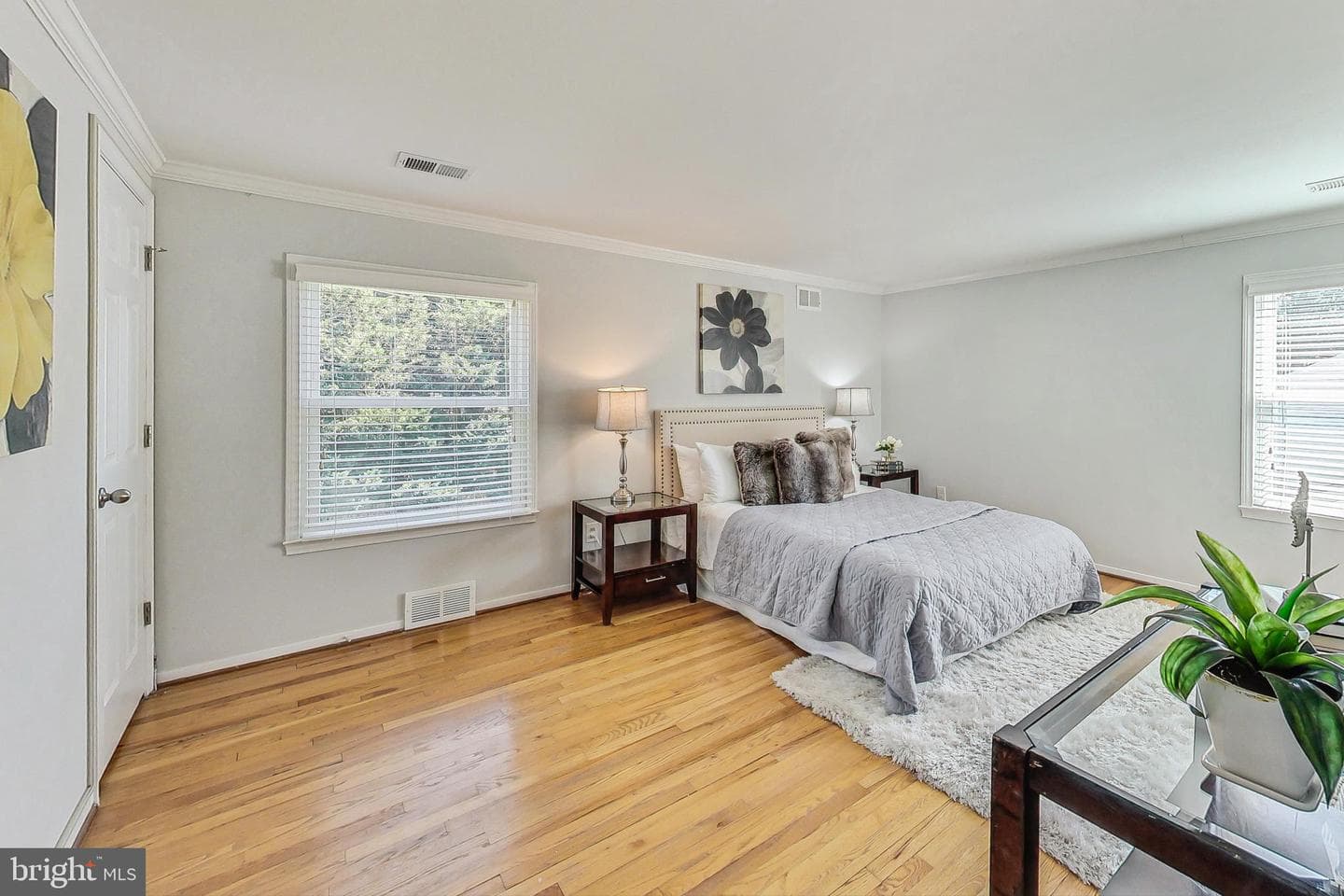 11017 Gainsborough Road photo 21