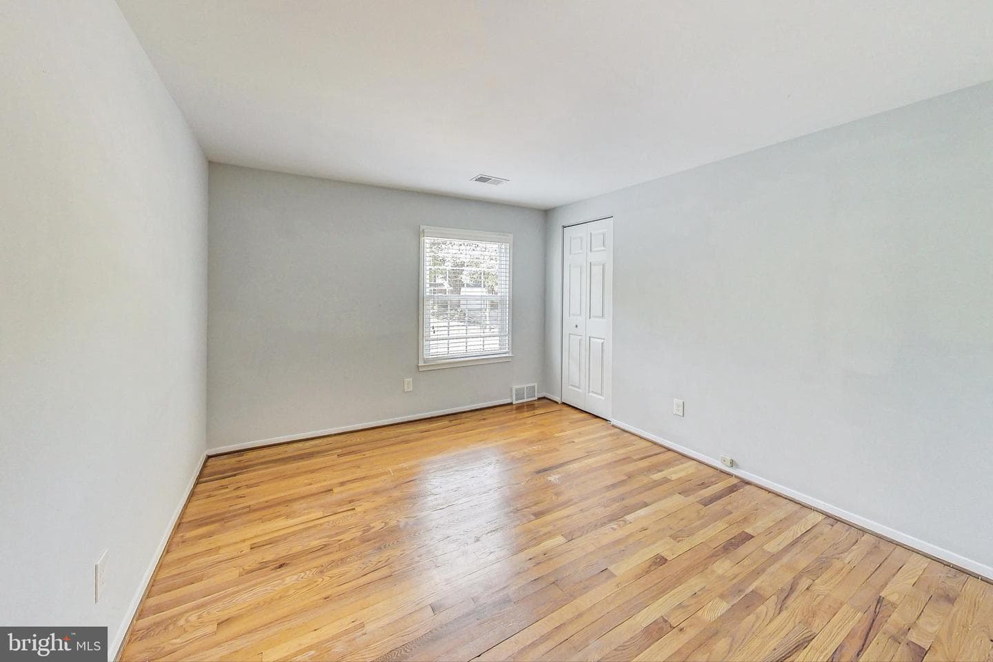 11017 Gainsborough Road photo 29