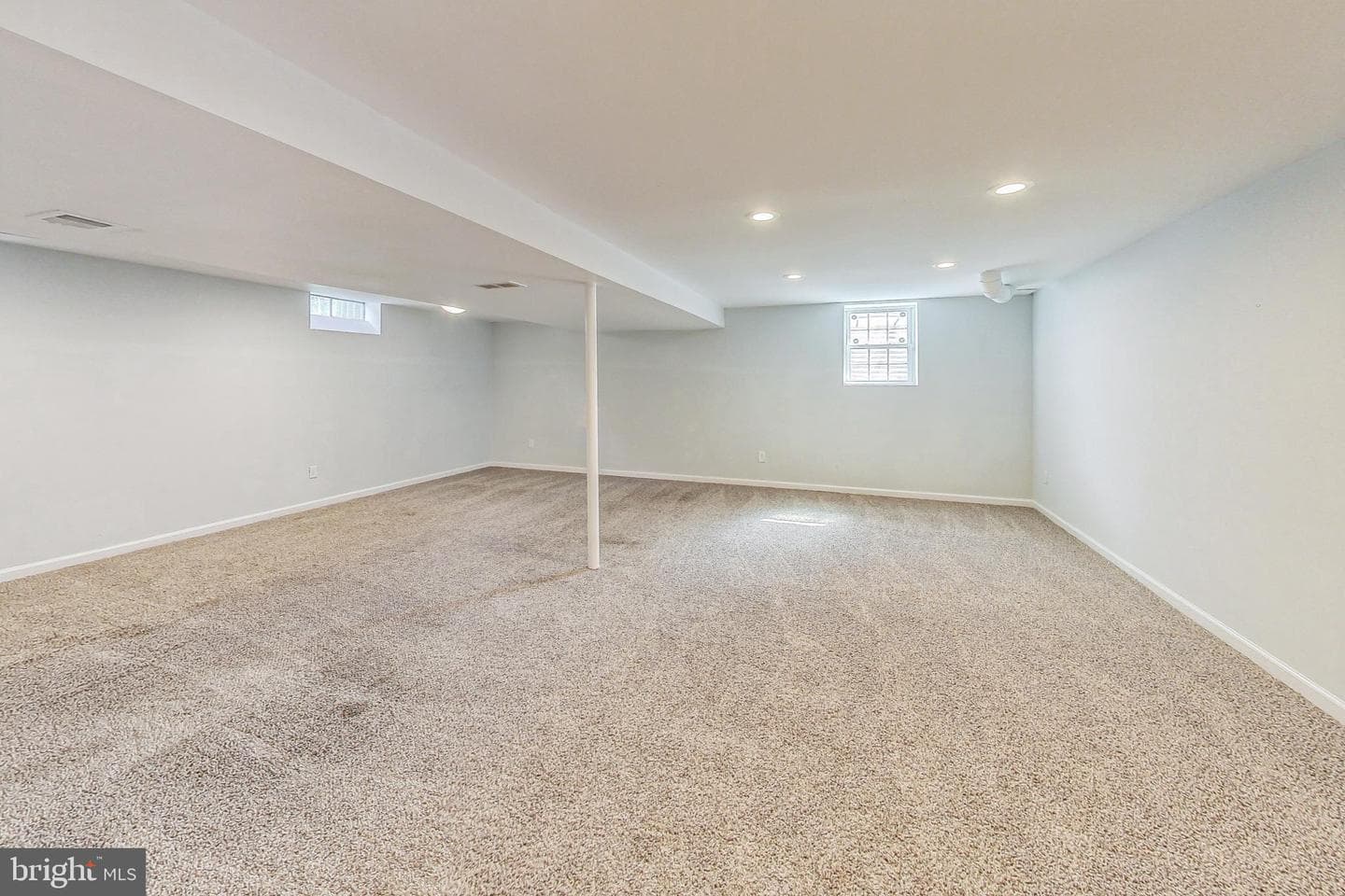 11017 Gainsborough Road photo 37