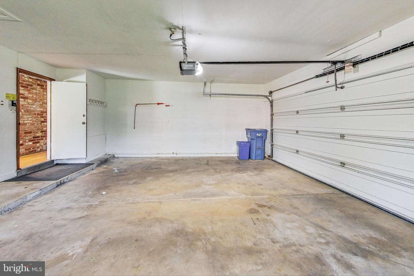 11017 Gainsborough Road photo 44