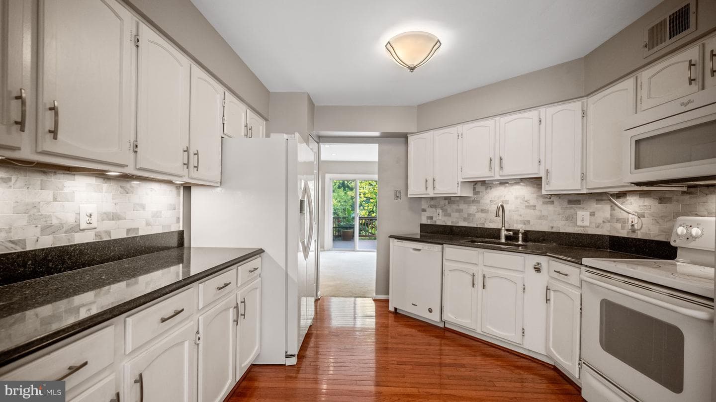 10616 Budsman Terrace photo 2